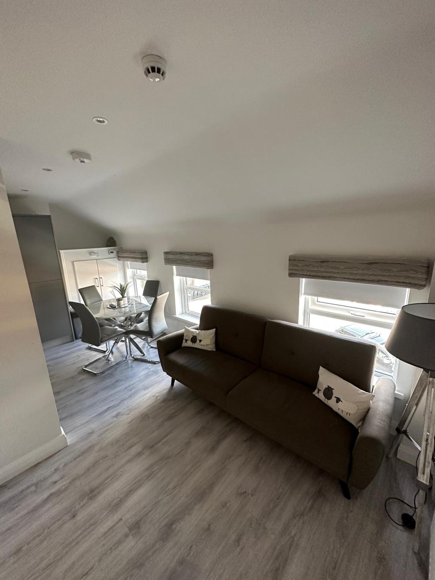 Westland Suites - Stylish, Modern, Elegant, Central Apartments A Londonderry Εξωτερικό φωτογραφία