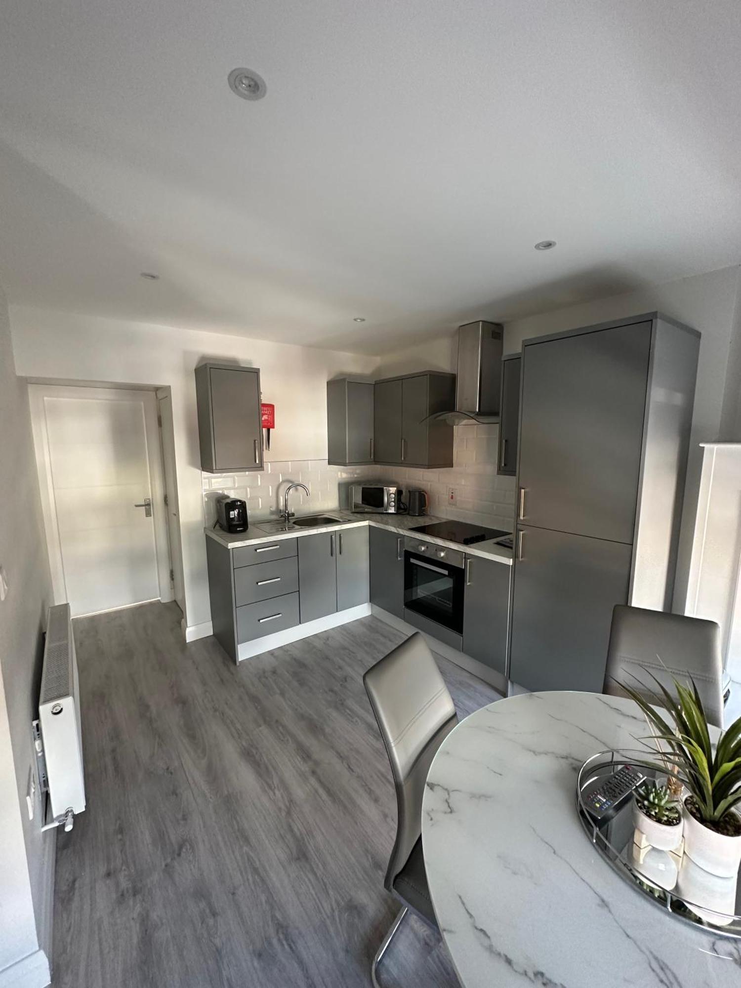 Westland Suites - Stylish, Modern, Elegant, Central Apartments A Londonderry Εξωτερικό φωτογραφία