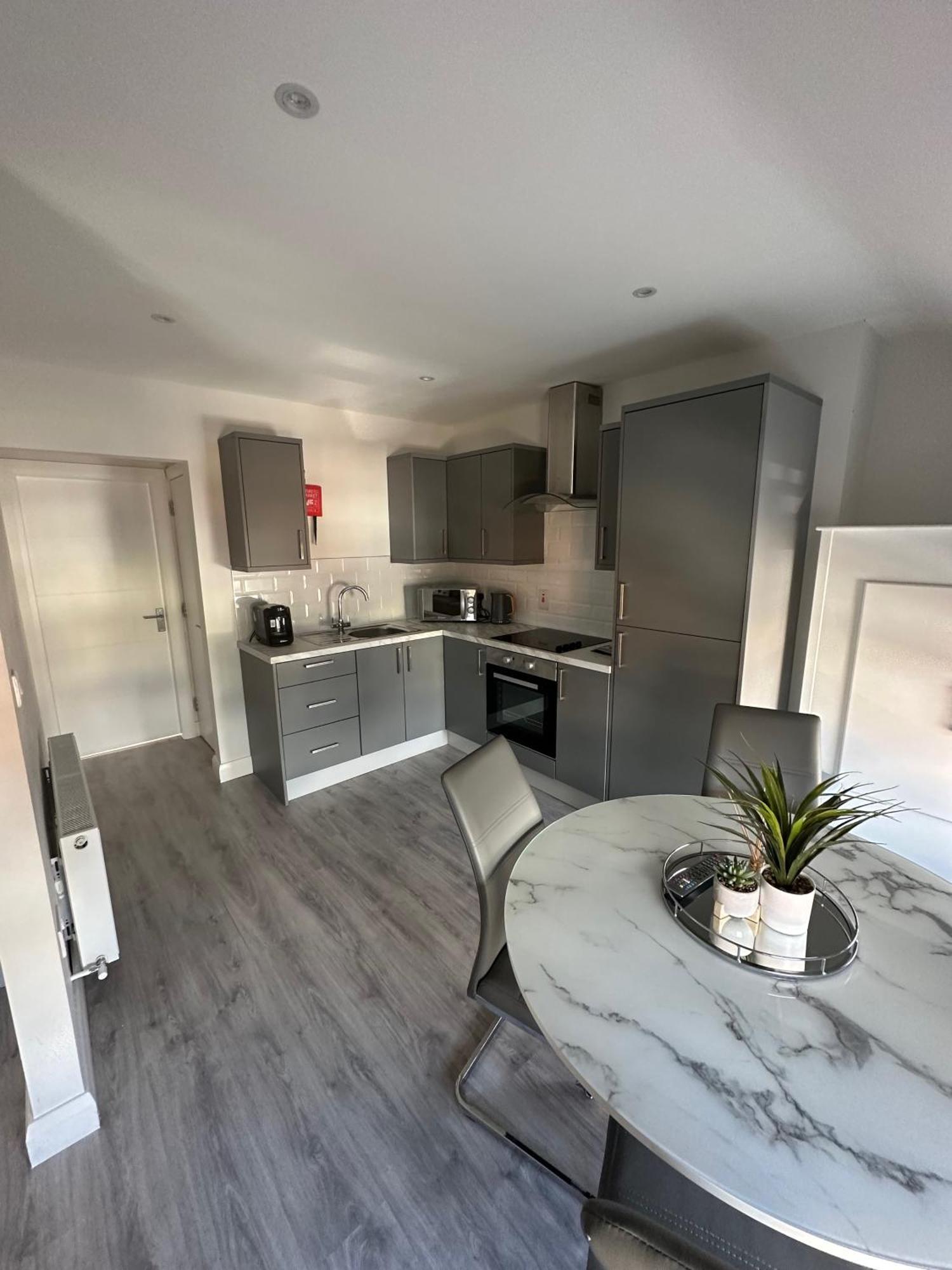 Westland Suites - Stylish, Modern, Elegant, Central Apartments A Londonderry Εξωτερικό φωτογραφία